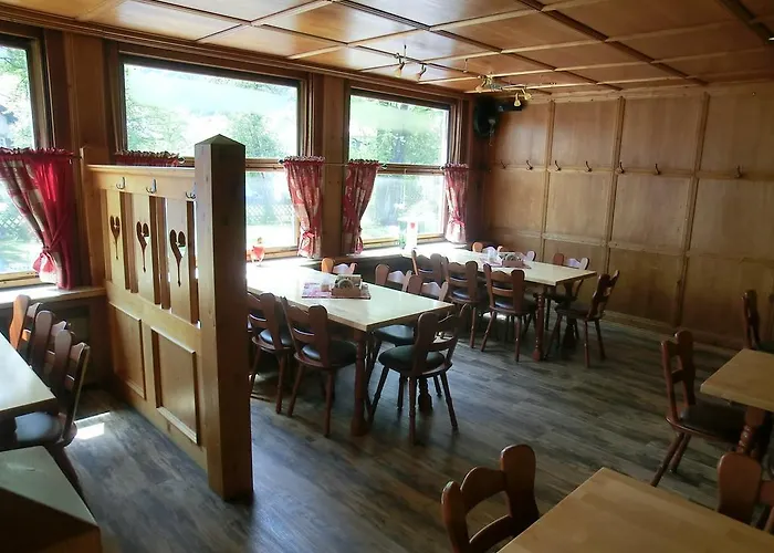 מלון Gasthof Aggenstein 3*